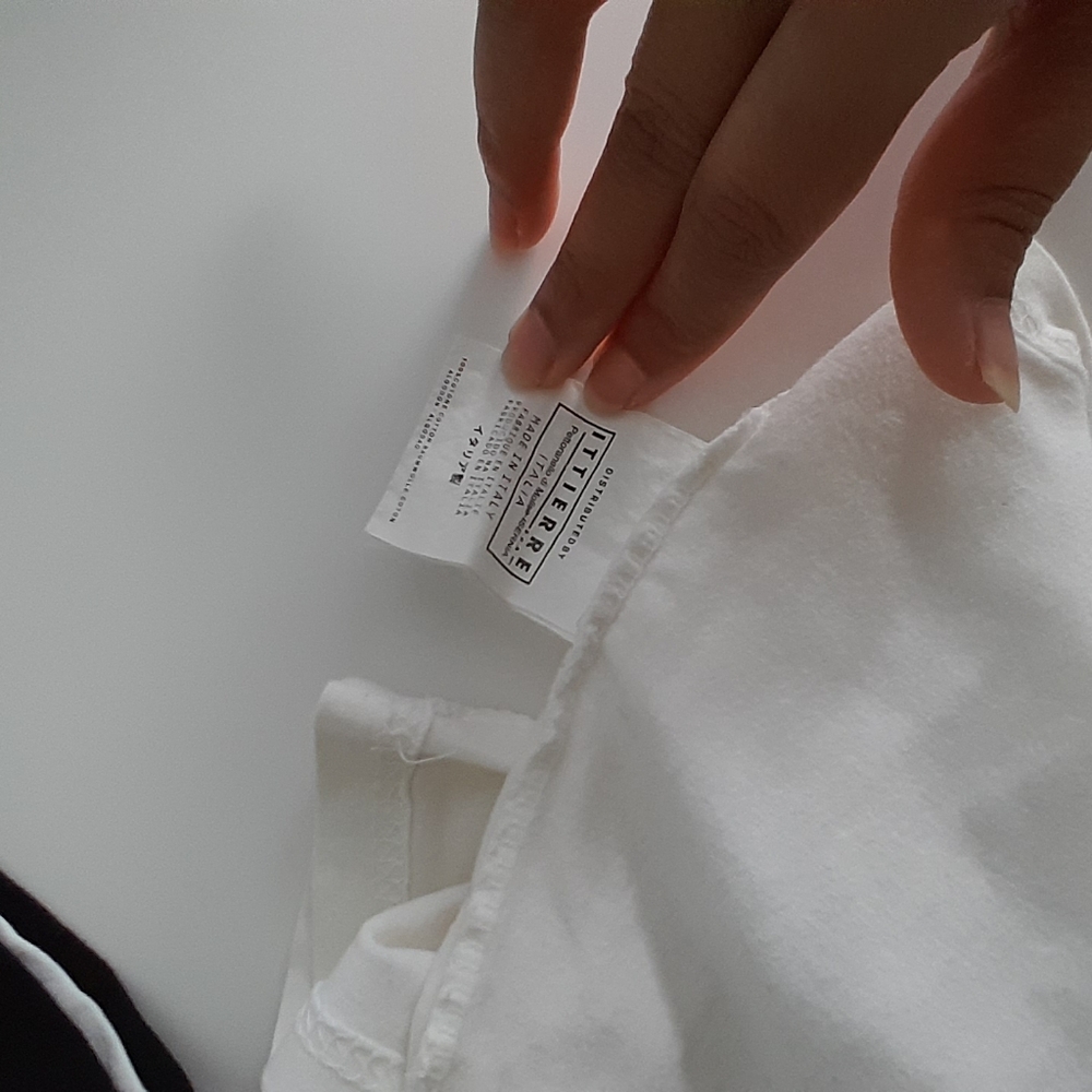 Authentic Dolce and Gabbana T shirt - Picture 4 of 5